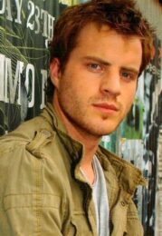 Robert Kazinsky