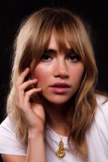 Suki Waterhouse